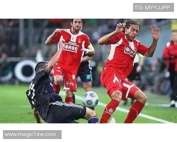 足球明星因伤缺阵的骨折名单揭晓影响赛事的关键球员一览